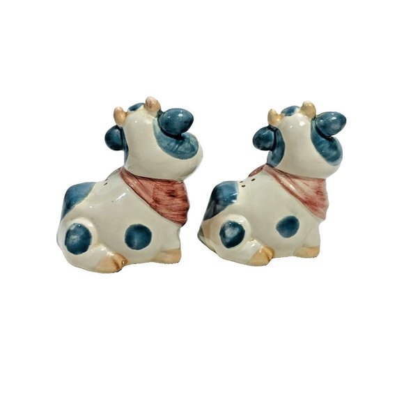 VTG Cooks Tools Kitschy Cow Salt Pepper Shakers 3" Porcelain Kawaii Farmhouse - Picture 2 of 12